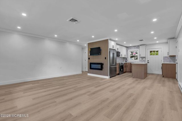 522A Thornbury Court, Lakewood, NJ 08701
