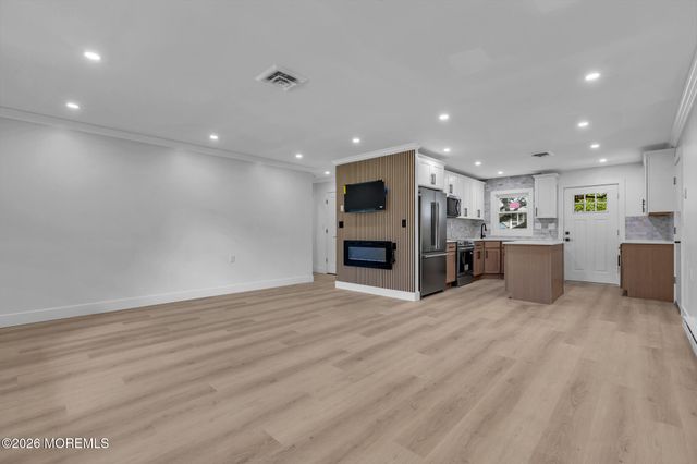 522A Thornbury Court, Lakewood, NJ 08701