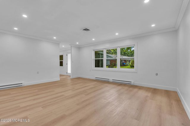 522A Thornbury Court, Lakewood, NJ 08701