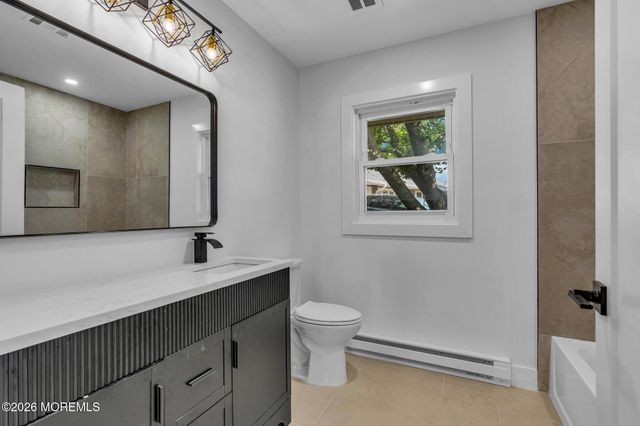 522A Thornbury Court, Lakewood, NJ 08701