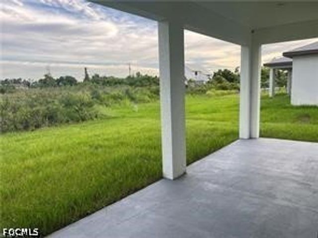 2813 23rd ST W, Lehigh Acres, FL 33971