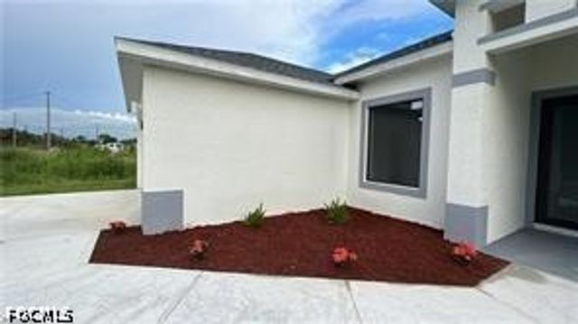 2813 23rd ST W, Lehigh Acres, FL 33971