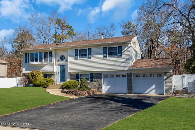 1172 Dell Street, Toms River, NJ 08755