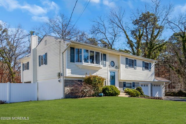 1172 Dell Street, Toms River, NJ 08755