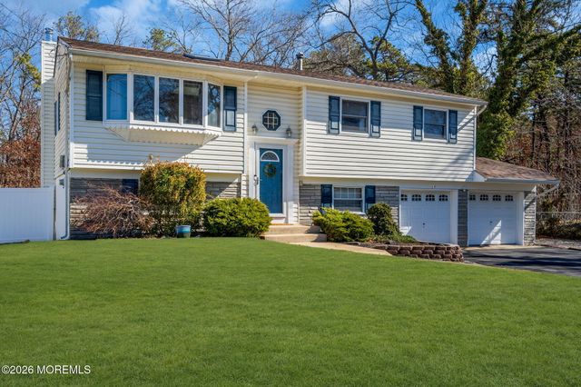 1172 Dell Street, Toms River, NJ 08755