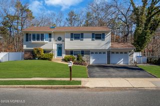 1172 Dell Street, Toms River, NJ 08755
