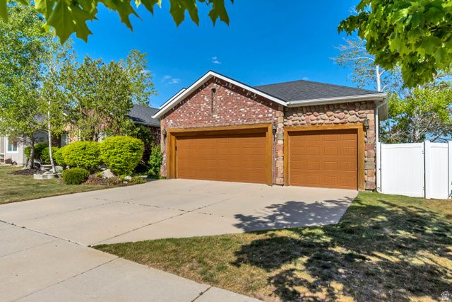 533 E JADE PARK LN, Draper, UT 84020