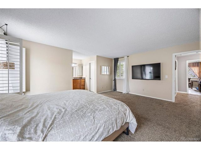 2496 S Vaughn Way D, Aurora, CO 80014
