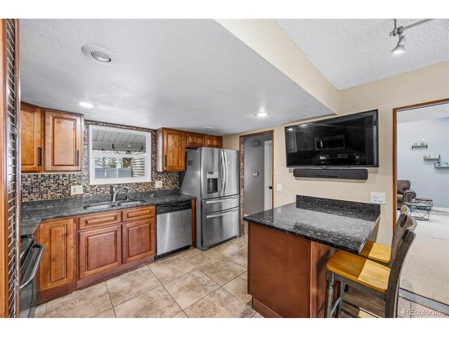 2496 S Vaughn Way D, Aurora, CO 80014
