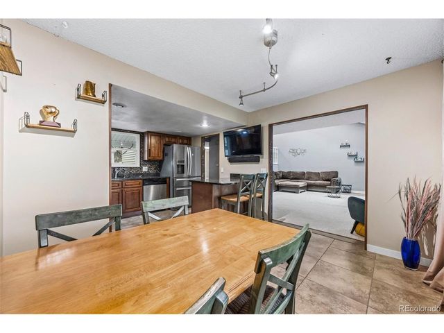 2496 S Vaughn Way D, Aurora, CO 80014