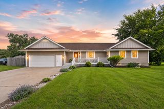 400 Decatur Avenue N, Golden Valley, MN 55427