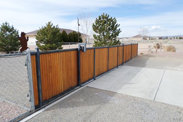 1450 E Farley Ave, Pueblo West, CO 81007