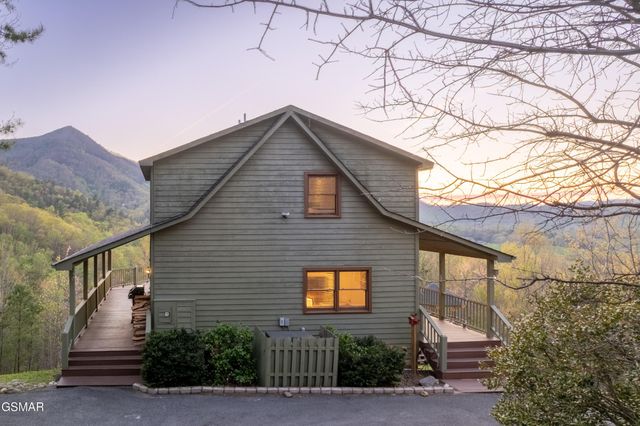 3670 Marian Lake Way, Sevierville, TN 37862