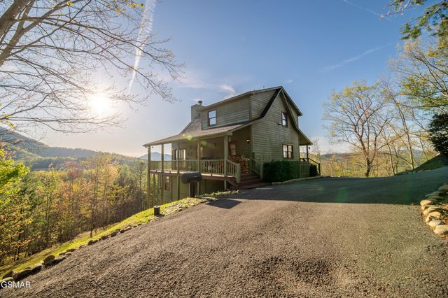 3670 Marian Lake Way, Sevierville, TN 37862