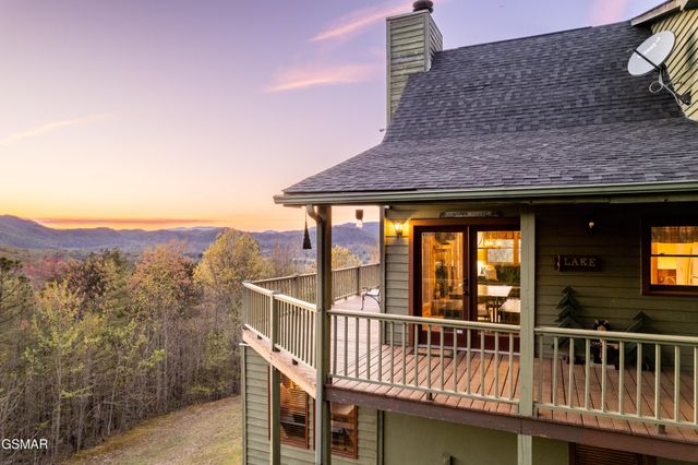 3670 Marian Lake Way, Sevierville, TN 37862