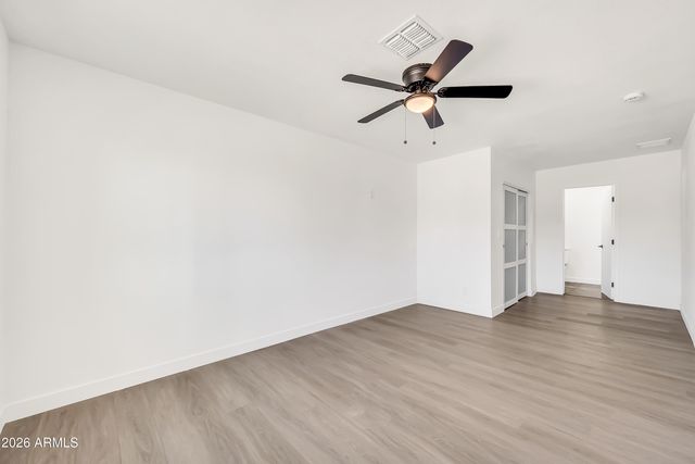 2813 N GREENFIELD Road, Phoenix, AZ 85006