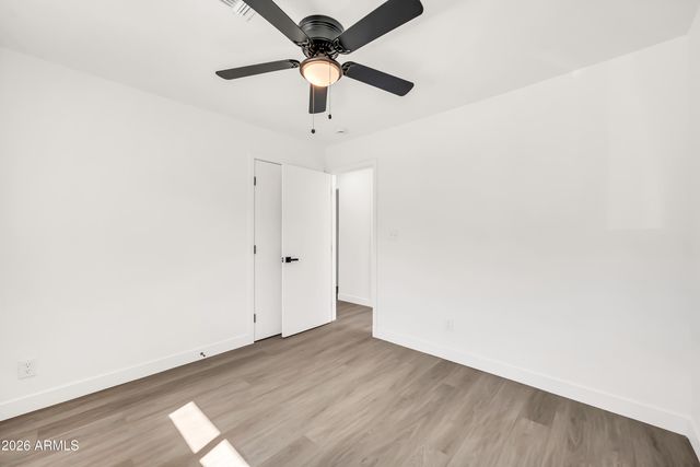 2813 N GREENFIELD Road, Phoenix, AZ 85006