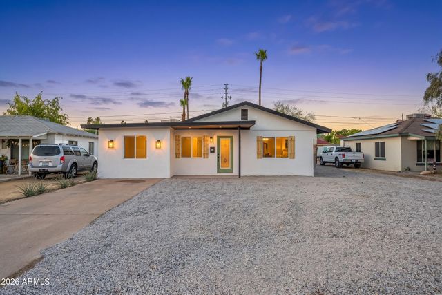 2813 N GREENFIELD Road, Phoenix, AZ 85006