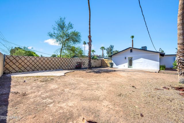2813 N GREENFIELD Road, Phoenix, AZ 85006