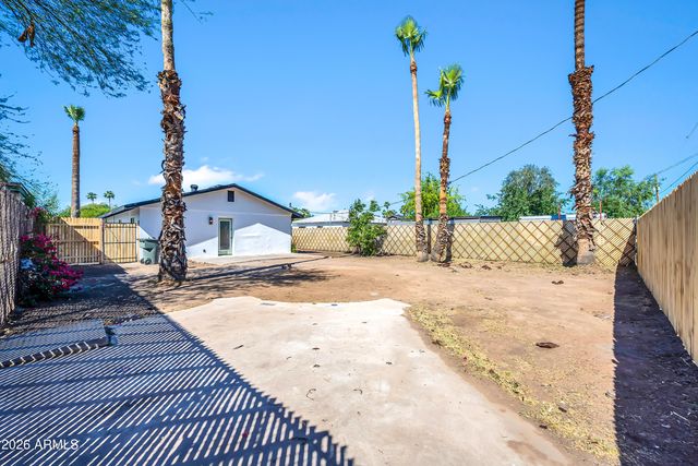 2813 N GREENFIELD Road, Phoenix, AZ 85006