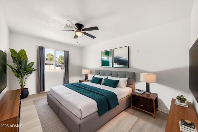 2813 N GREENFIELD Road, Phoenix, AZ 85006