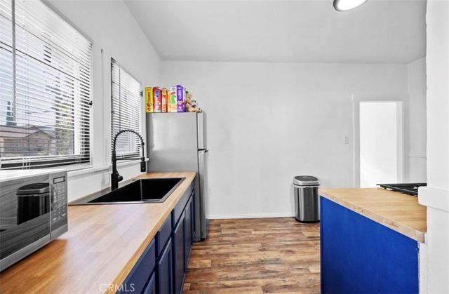 529 E Latham Avenue, Hemet, CA 92543
