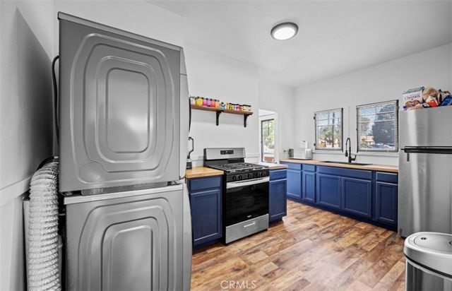529 E Latham Avenue, Hemet, CA 92543