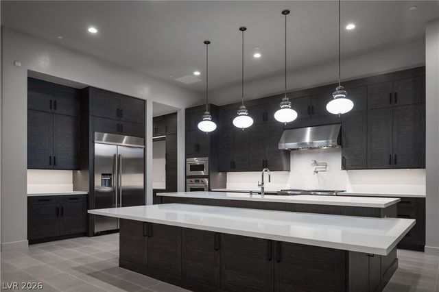 11050 Desert Heights Avenue, Las Vegas, NV 89135