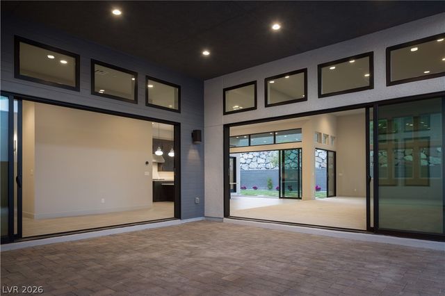 11050 Desert Heights Avenue, Las Vegas, NV 89135