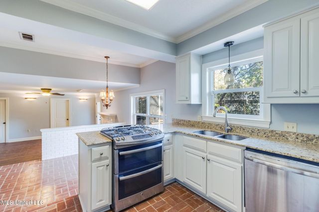 414 Christi Lane, Biloxi, MS 39531