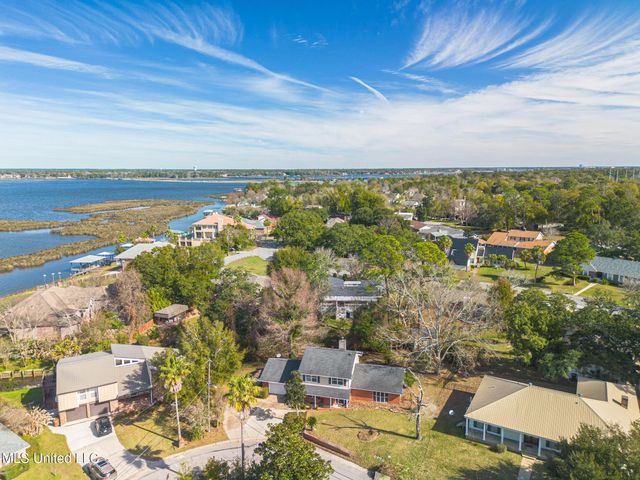 414 Christi Lane, Biloxi, MS 39531