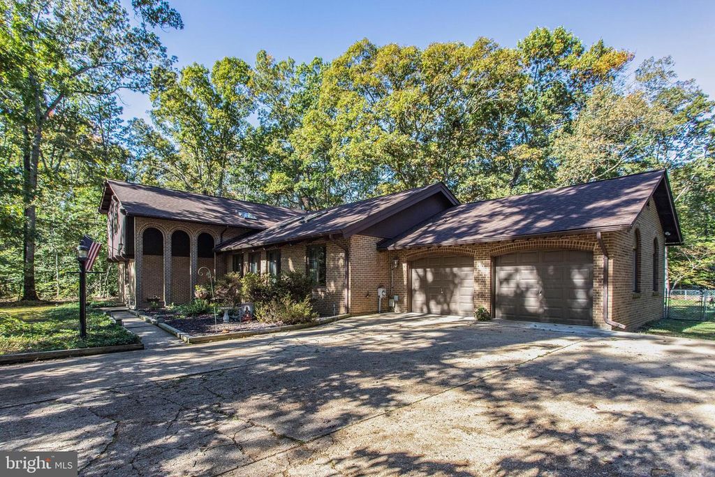 3849 STONEYBROOK RD, White Plains, MD 20695