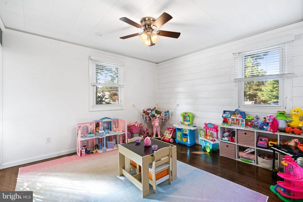 499 AUSTIN AVE, Barrington, NJ 08007
