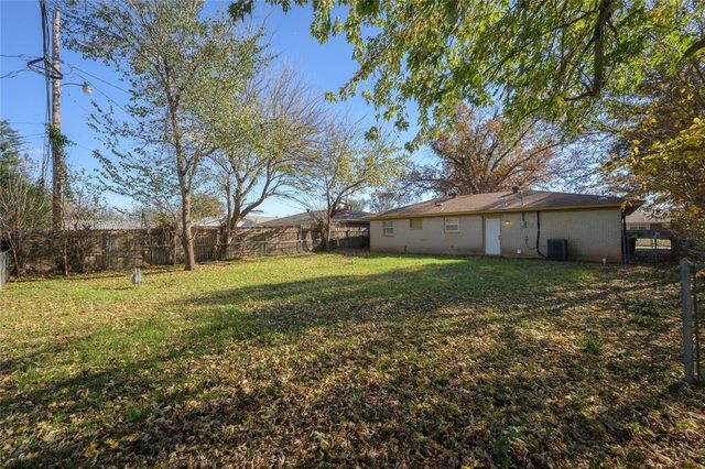 933 Brown Drive, Midwest City, OK 73110