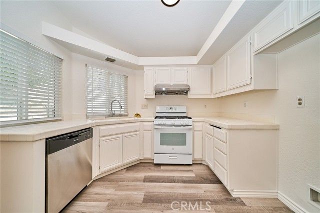 14318 Hillcrest, Fontana, CA 92337