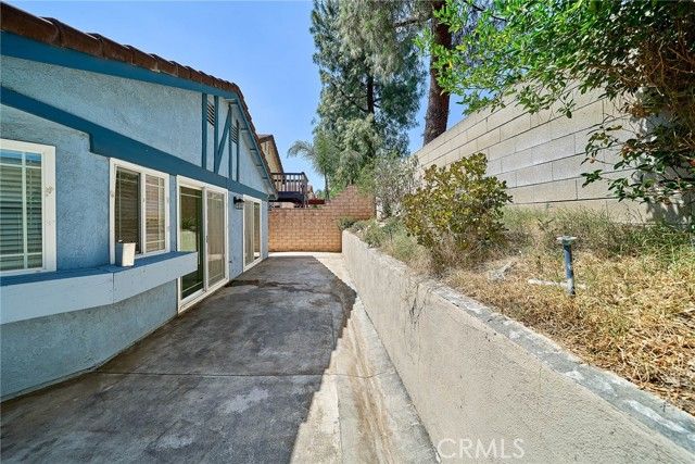 14318 Hillcrest, Fontana, CA 92337