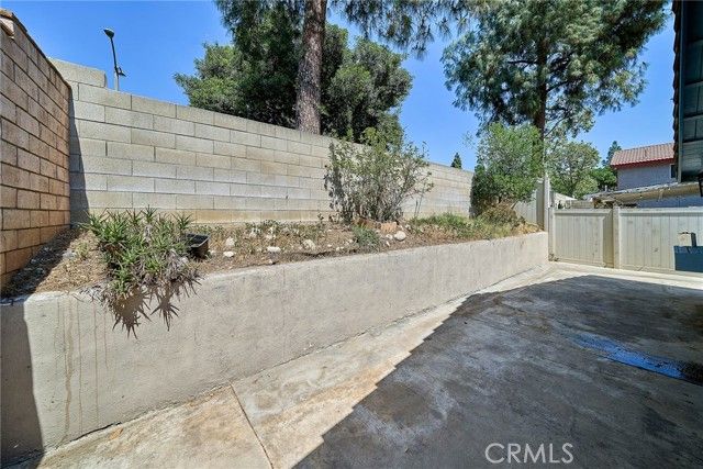14318 Hillcrest, Fontana, CA 92337