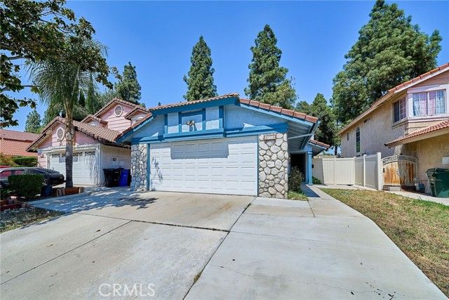 14318 Hillcrest, Fontana, CA 92337