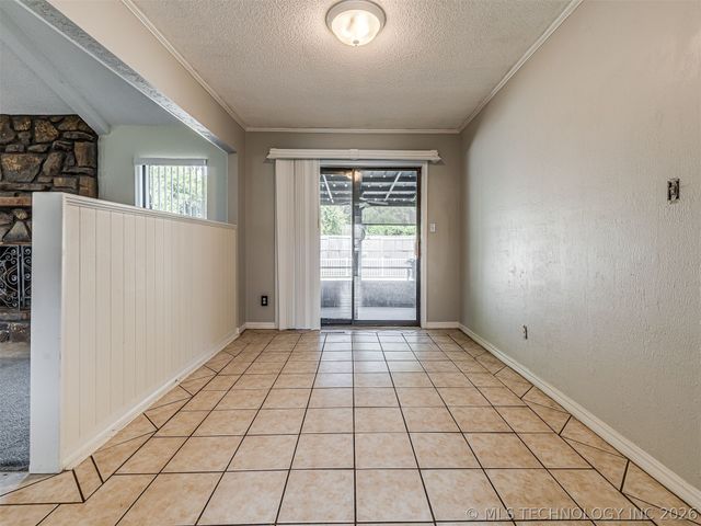 1012 N Forest Place, Jenks, OK 74037