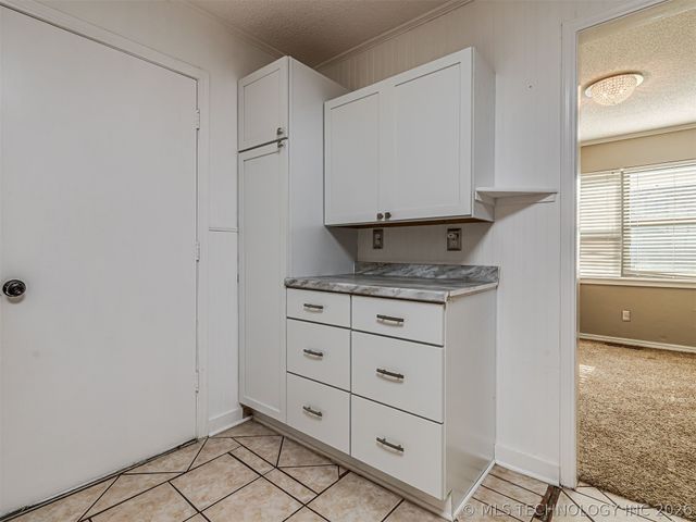 1012 N Forest Place, Jenks, OK 74037