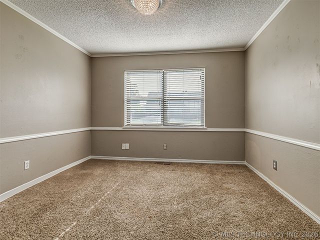 1012 N Forest Place, Jenks, OK 74037