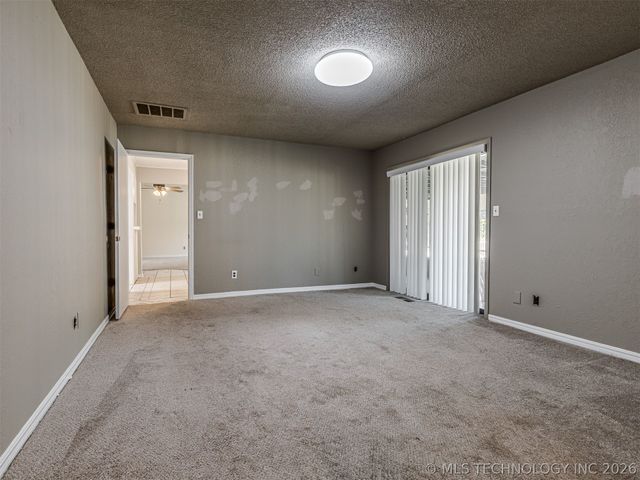 1012 N Forest Place, Jenks, OK 74037