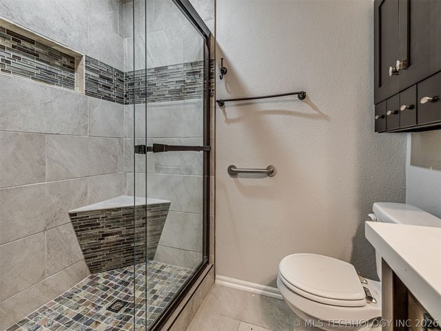 1012 N Forest Place, Jenks, OK 74037