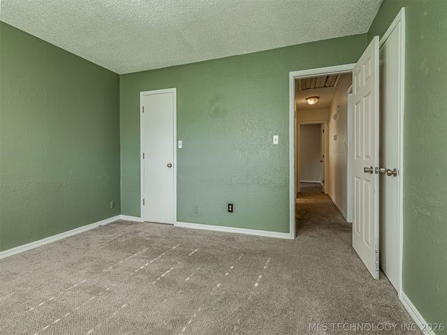 1012 N Forest Place, Jenks, OK 74037