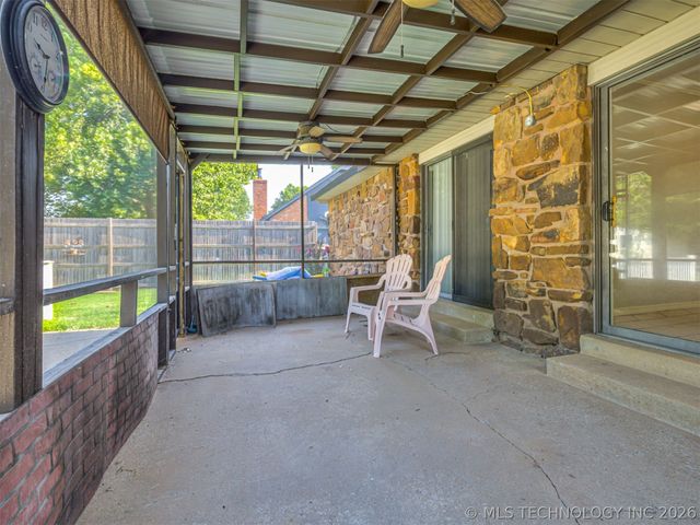 1012 N Forest Place, Jenks, OK 74037