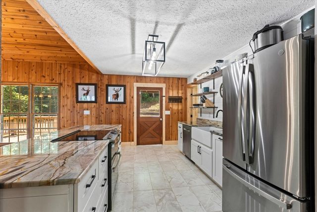1008 Turkey Trot Drive, Blairsville, GA 30512