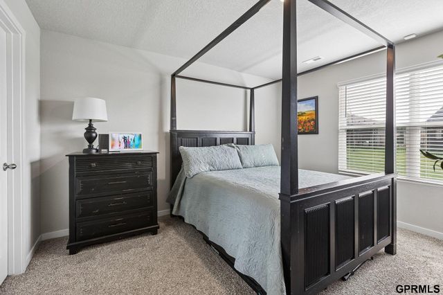10807 S 177Th Street, Omaha, NE 68136