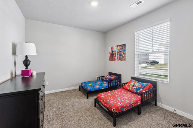 10807 S 177Th Street, Omaha, NE 68136