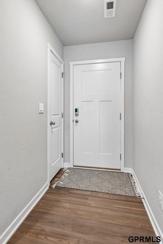 10807 S 177Th Street, Omaha, NE 68136