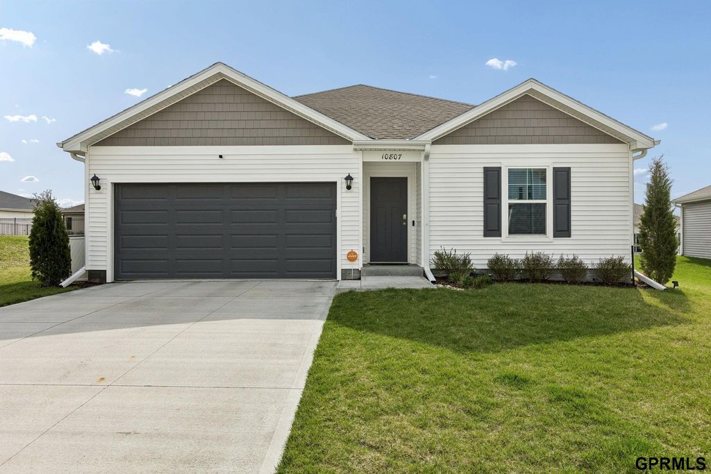 10807 S 177Th Street, Omaha, NE 68136